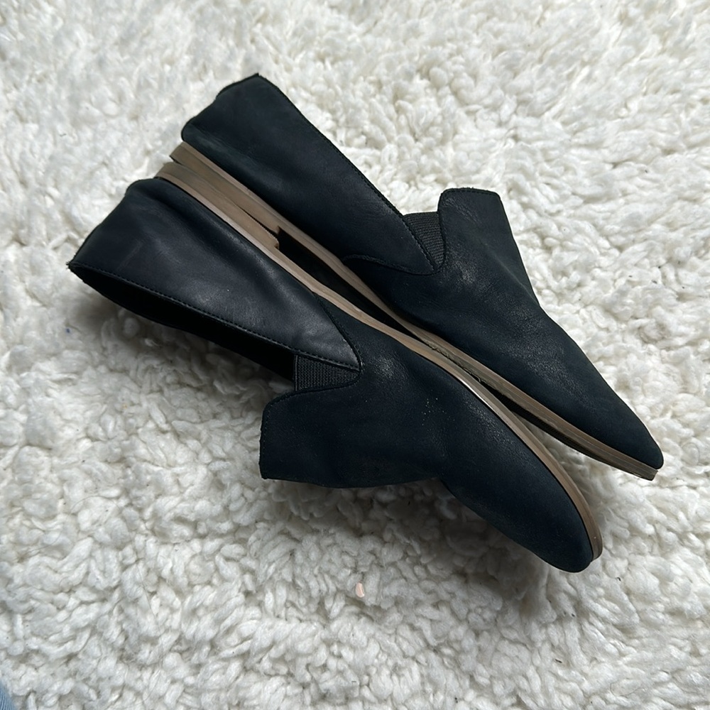 Lucky Brand Black Suede Like Leather Flat Loafers Comfy Everyday Shoe - Picture 2 of 7